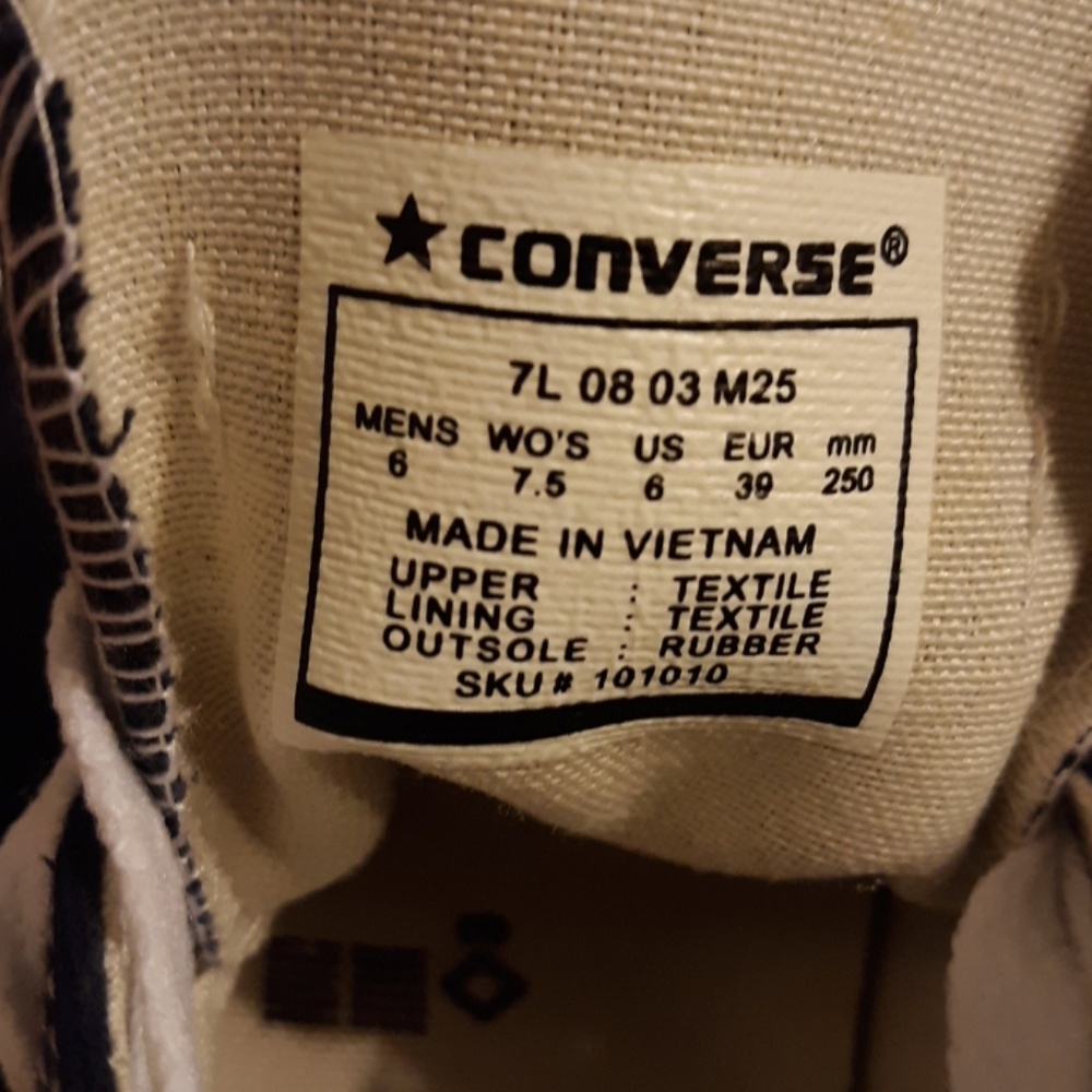 ☆SOLD☆Converse All☆Star 💋 - Picture 5 of 5